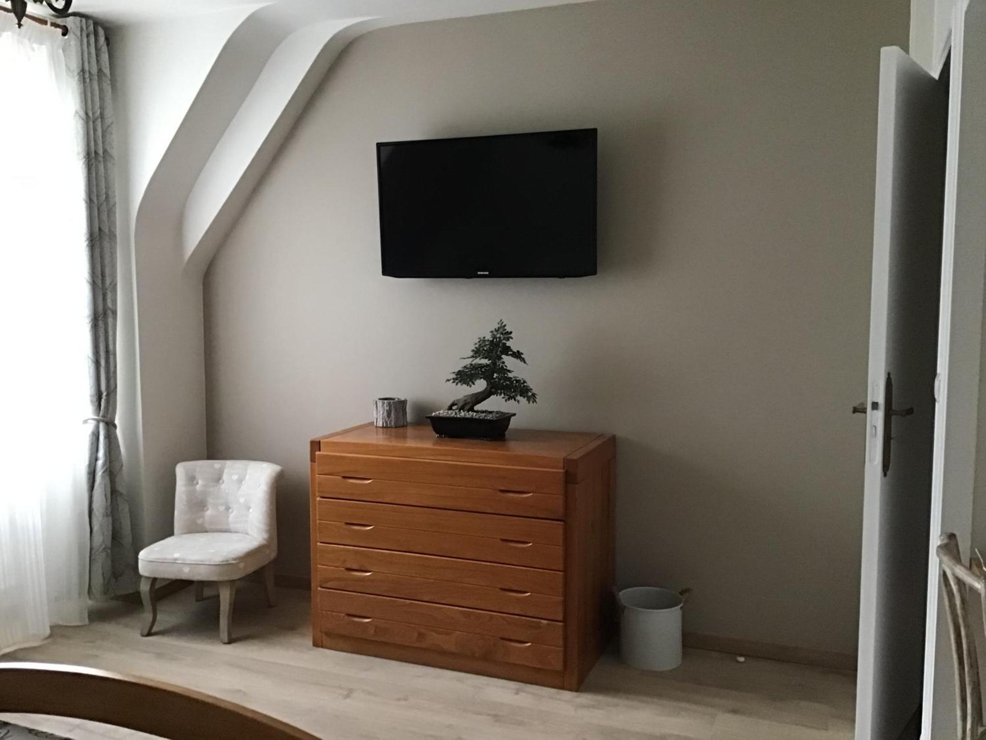 Le Pas Du Faon Bed & Breakfast Caudan Екстериор снимка
